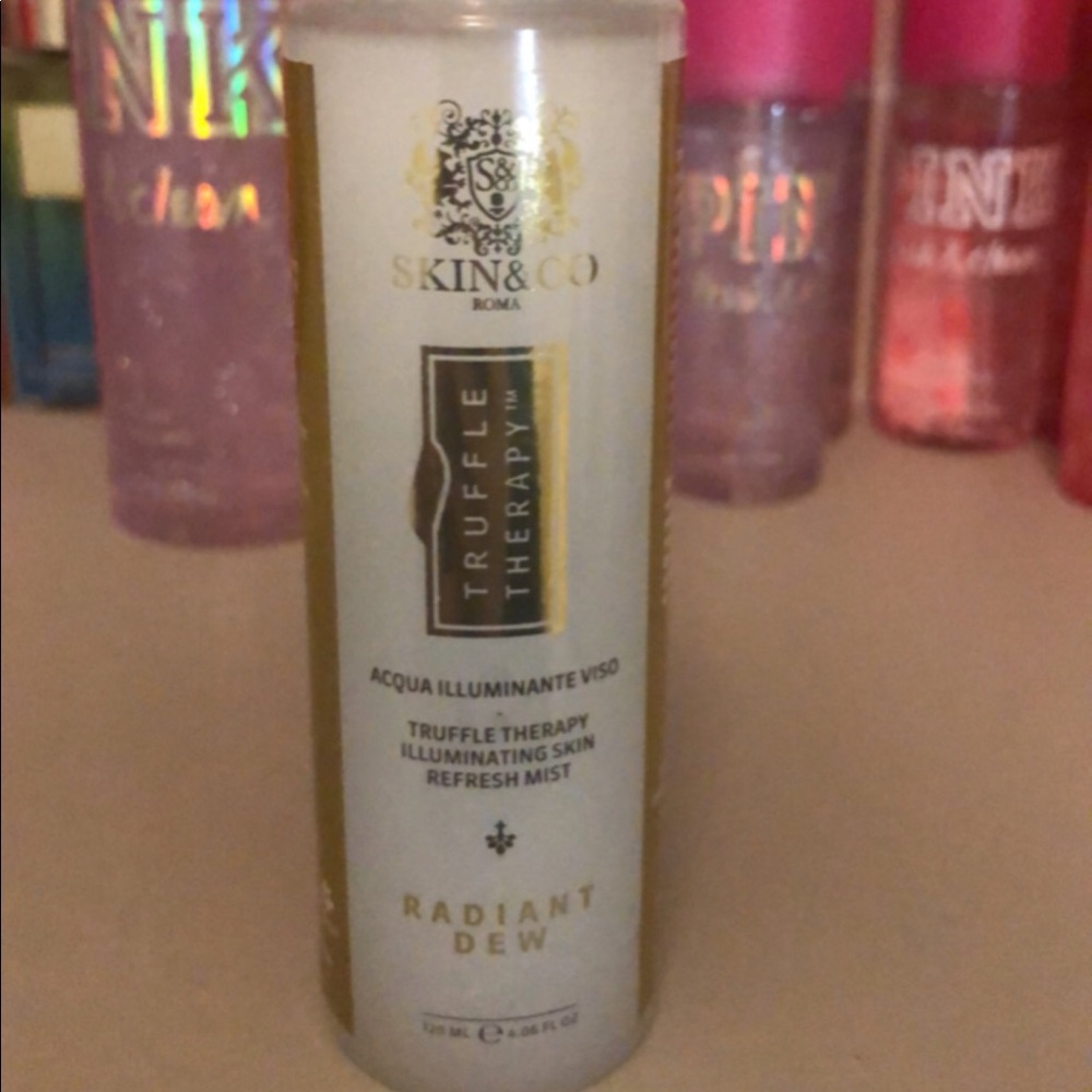Radiant dew moisturizing spray